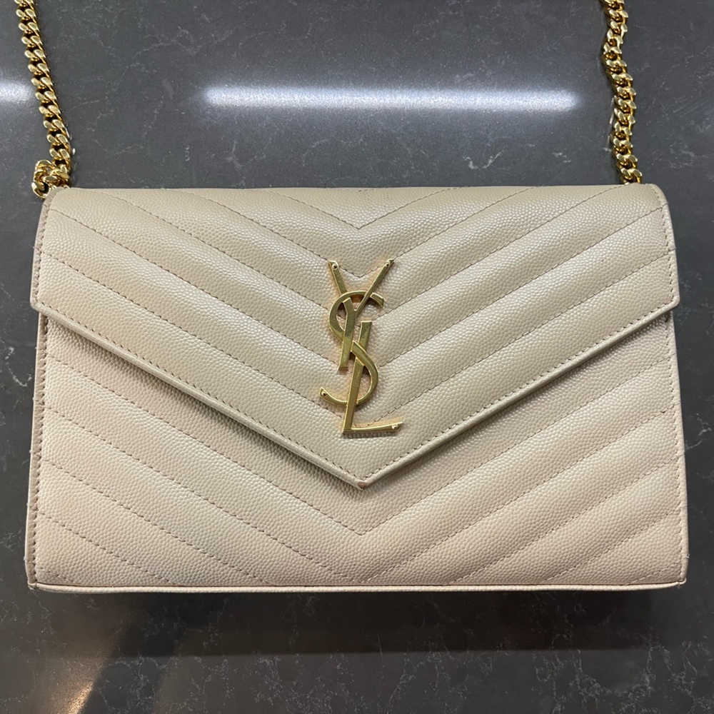 Yves Saint Laurent: Monogram Large Wallet on Chain in Grained Leather in Beige